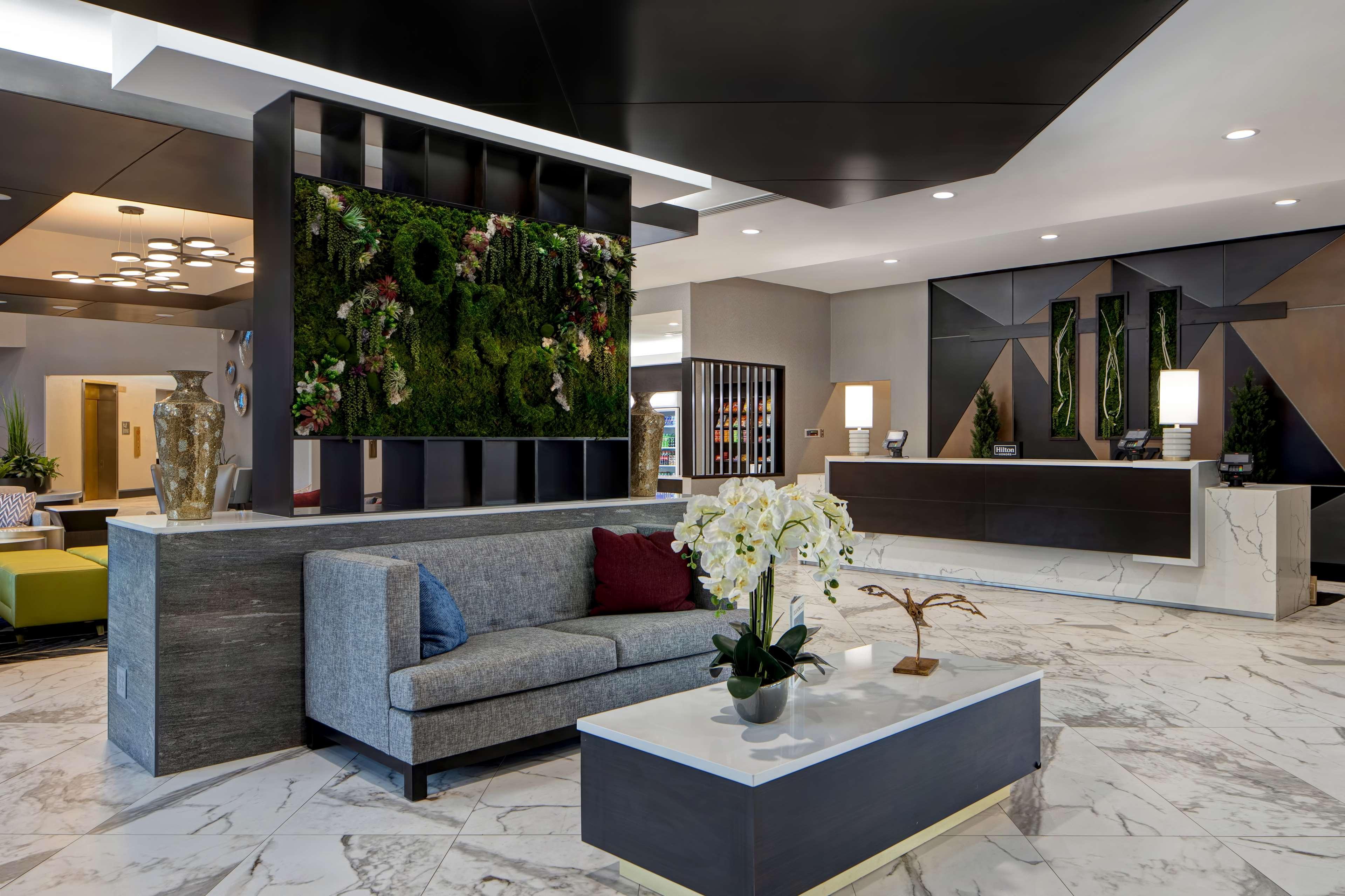 Embassy By Hilton Northwest Hotel Oklahoma City